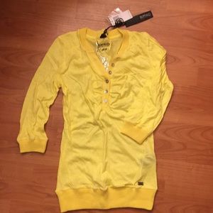 Yellow 3/4 sleeve top